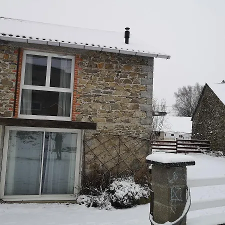 Les Clematites Au Coeur Des Volcans D'auvergne Holiday home Saint-Ours (Puy-de-Dome)